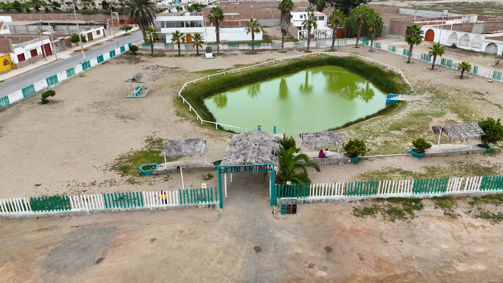Vista aérea de la Laguna Encantada de Chilca, a 5 minutos del proyecto